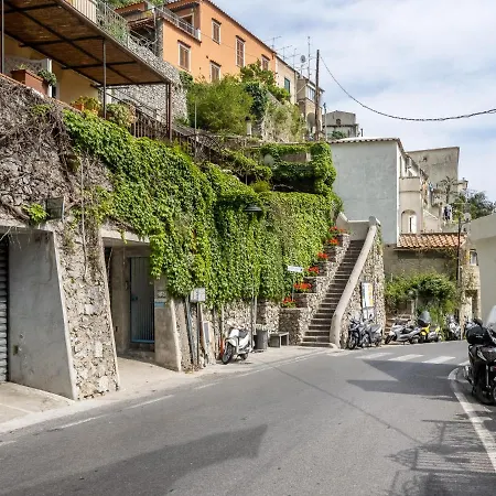 Апартаменты Santoro - De Vivo Realty Позитано