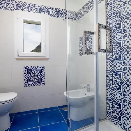 De Vivo Realty - Santoro
