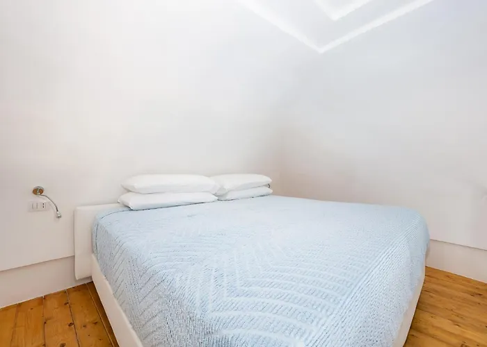 Santoro - De Vivo Realty פוזיטנו