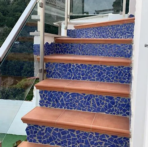 Santoro - De Vivo Realty דירה