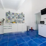 De Vivo Realty - Santoro *